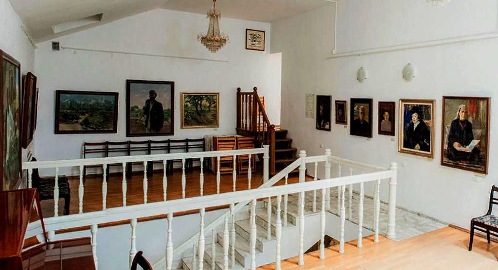 В Музее Б.Урманче можно увидеть много скульптур и полотен художника В Музее Б.Урманче можно увидеть много скульптур и полотен художника