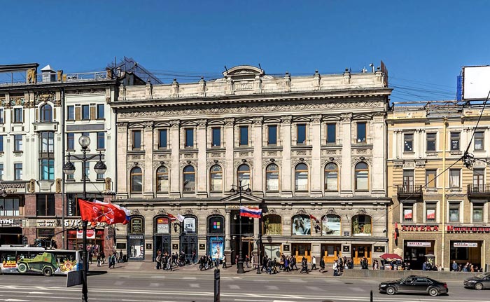 Здание Пассажа на Невском
