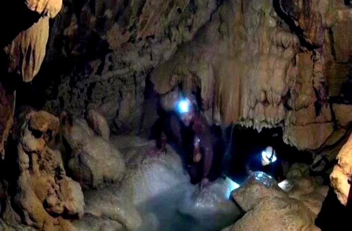 Натеки Желтой пещеры были весьма своеобразны