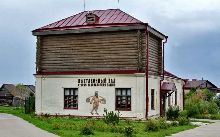 Выставочный центр является и памятником архитектуры и современным музеем