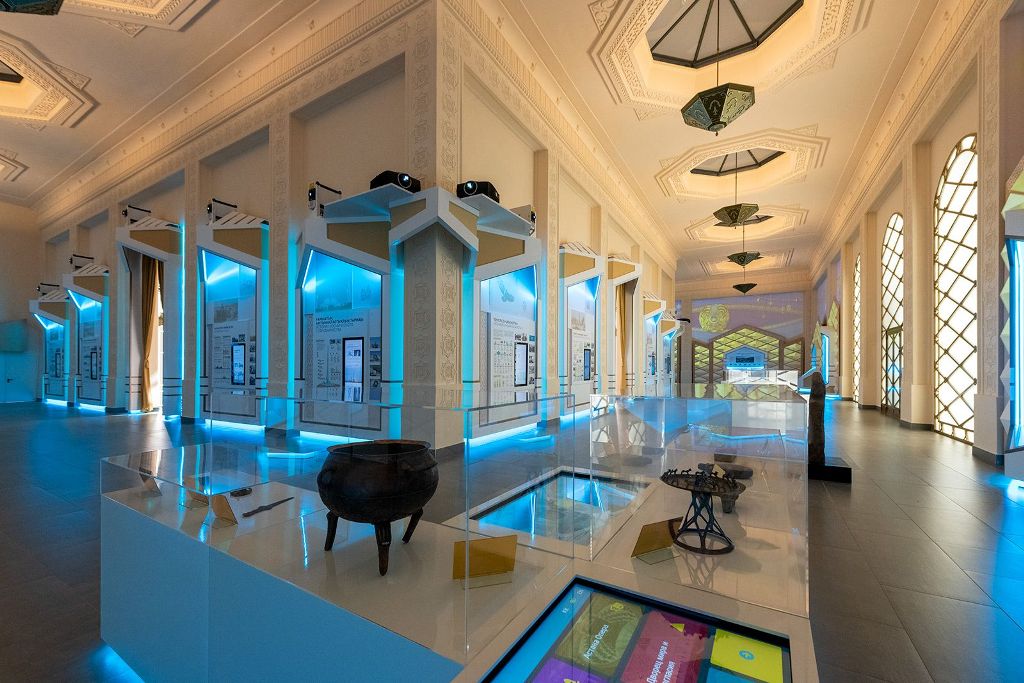 Сегодня можно погулять по просторным и красивым залам казахского павильона