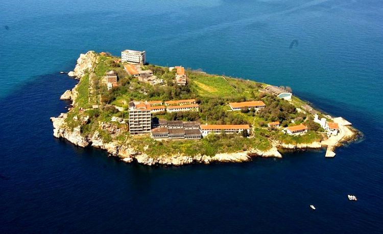 Плоский Остров демократии и свободы еще недавно назывался Яссыадой