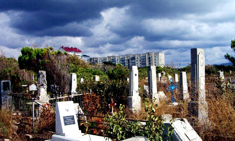 Захоронения на старом кладбище начались в середине 19 столетия