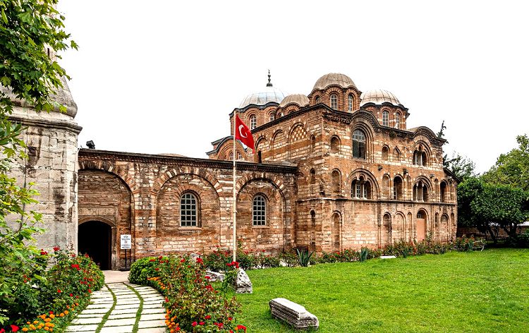 Храм Богородицы Паммакаристы при наличии времени надо обязательно посетить