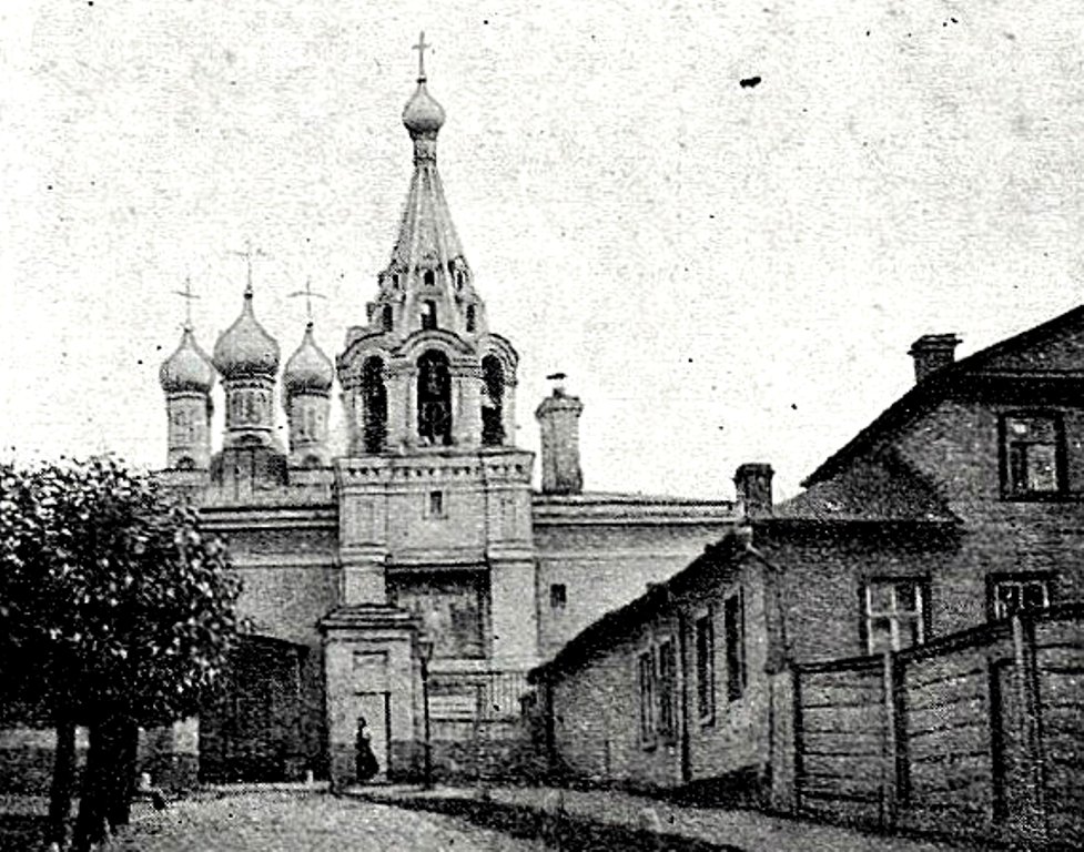 В 1936 году был уничтожен и Рождественский храм, в котором происходило венчание Марины Цветаевой