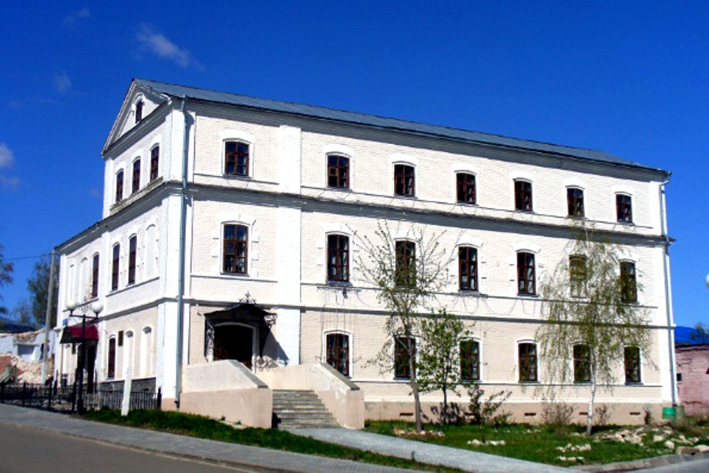 Одно из самых больших келейных зданий обители находилось на ул.Чернышевского, 26