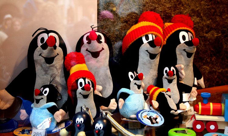 Кртек - самая популярная и симпатичная пражская игрушка