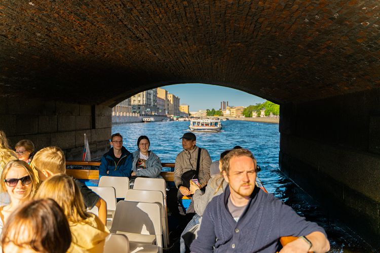 По каналу Грибоедова