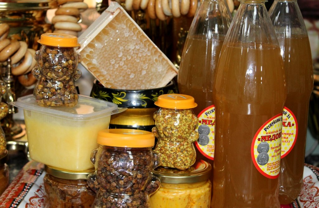 Продукция марийского пчеловодства представлена очень широко Продукция марийского пчеловодства представлена очень широко