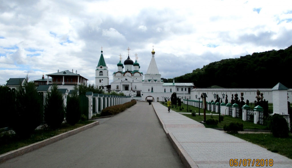 Территория между Западными воротами и Печерским ансамблем 17 века Территория между Западными воротами и Печерским ансамблем 17 века
