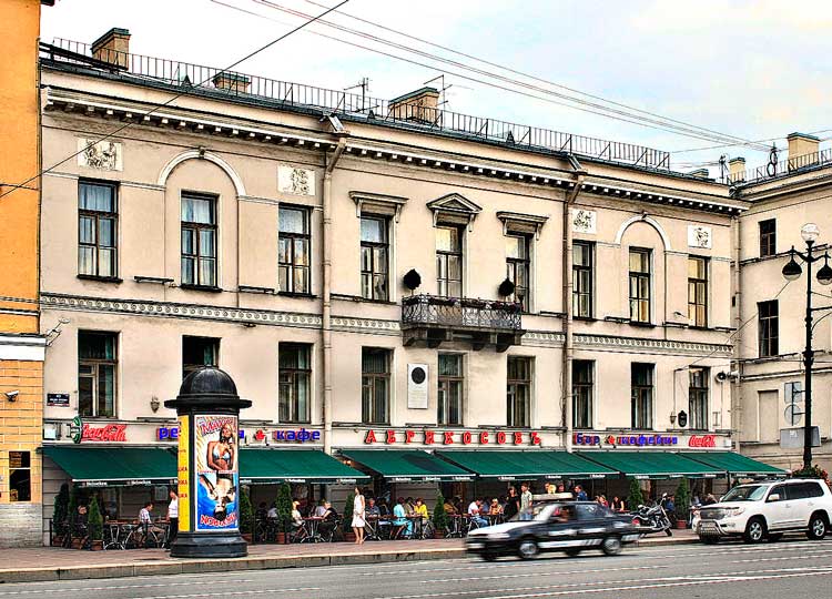 Дом Лазарева (Невский проспект, 40)