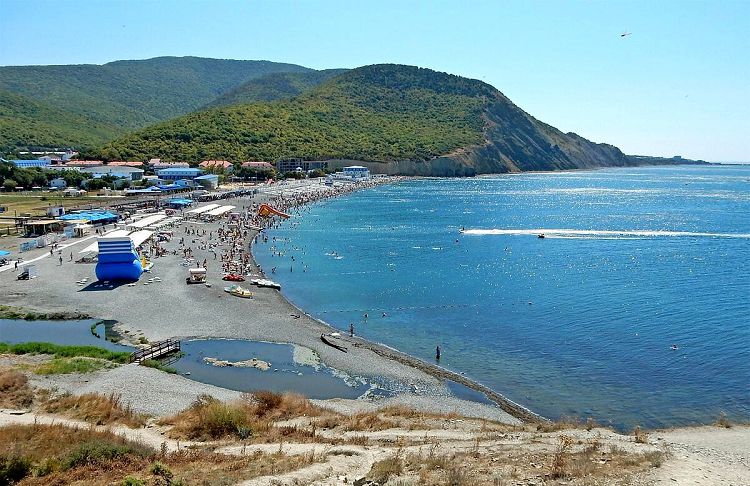 Пляжная полоса тянется от горы Сукко до Солдатской горы