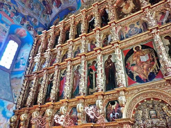 Иконостас Свято-Троицкого собора Ипатьевского монастыря