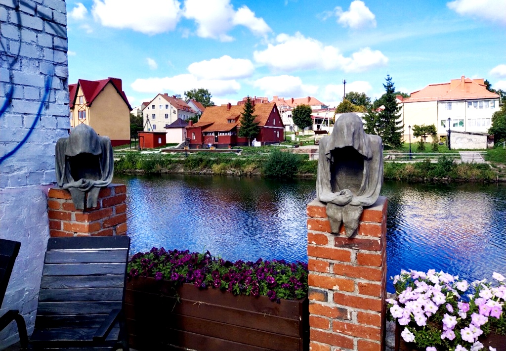 Вид на Дом Коринтов со стороны Замка Тапиау