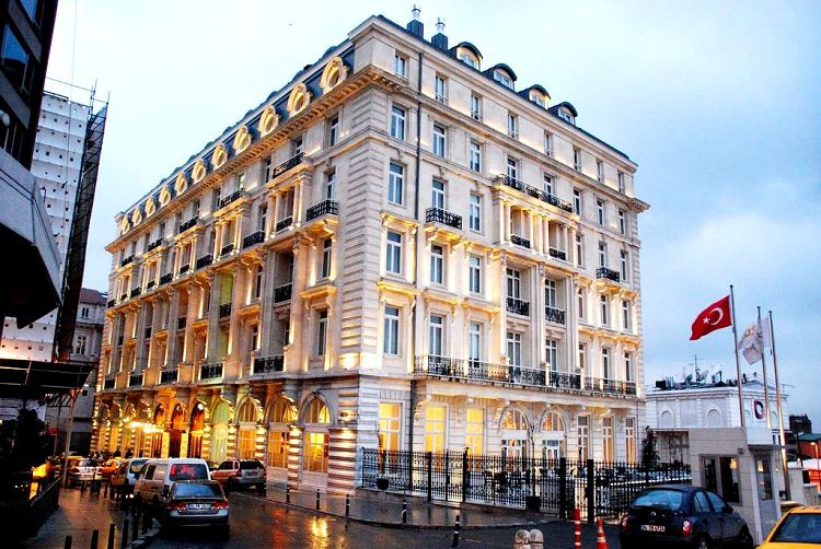 Отель Пера Палас - один из старейших отелей Стамбула