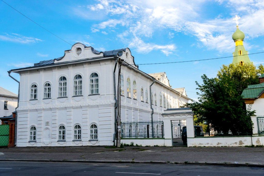 Иван Андреевич Пчелин построил один из самых больших первых каменных особняков в город