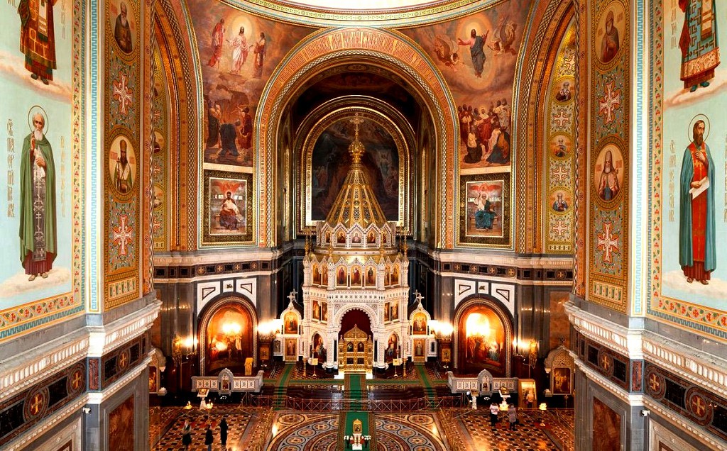 Габариты храма и его красота поражают каждого посетителя