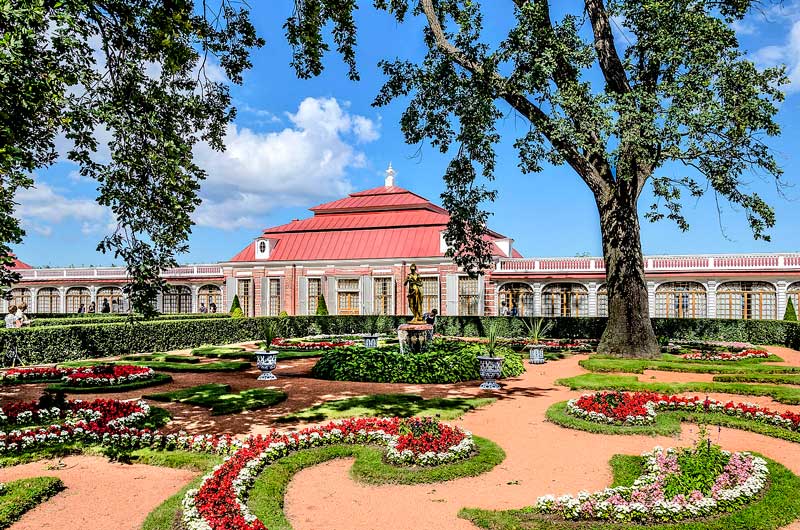 Дворец Монплезир Нижнего парка Большого Петергофского дворца