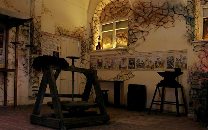 Зал мрачного Средневековья в "Феостории" 