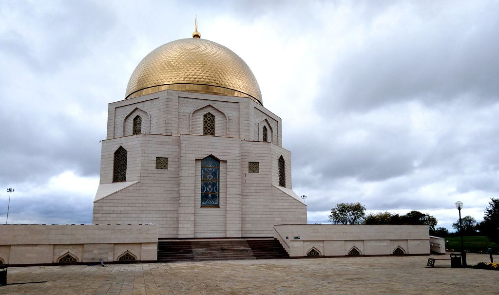 Купол Музея ислама или Памятного знака виден издалека