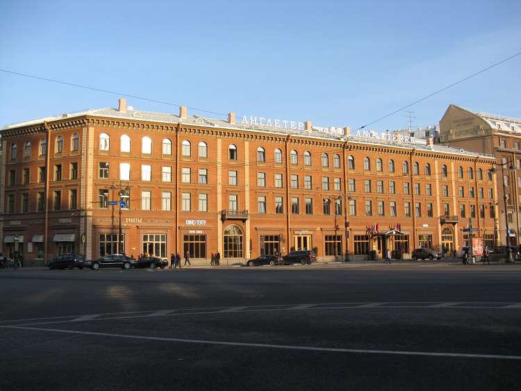 Новая гостиница "Англитер" является составной частью "Астории" Новая гостиница "Англитер" является составной частью "Астории"