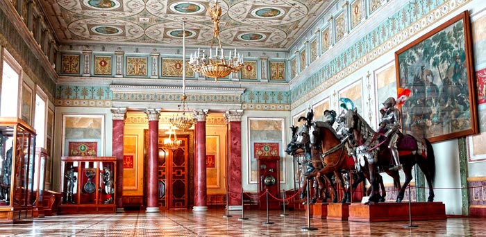Рыцарский зал Эрмитажа
