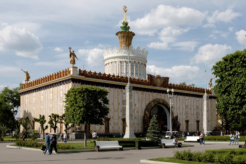 Павильон "Украина" стал впоследствии "Земледелием"