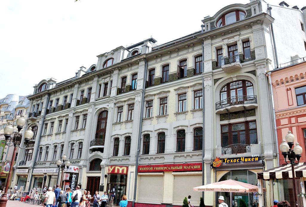 Дом № 23 сохранился практически в первозданном виде