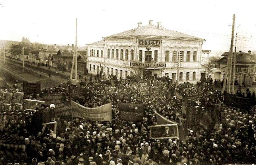 Революционный переворот 1917 года проходил в Чистополе очень активно Революционный переворот 1917 года проходил в Чистополе очень активно