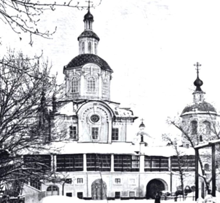 Славяно-греко-латинская Академия находилась в монастыре до открытия Университета