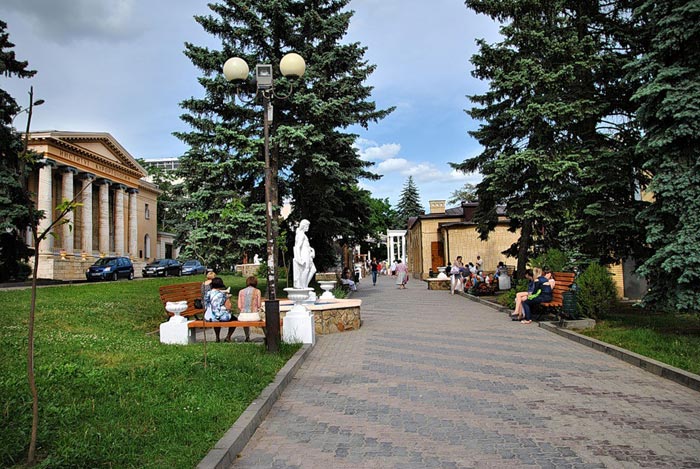 Пятигорский бульвар - главная площадь Пятигорска