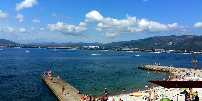 Обзор Геленджикской бухты с пляжа "Полярная звезда"