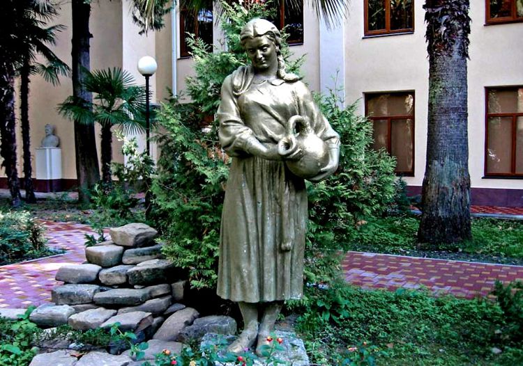 Прогулка по музейному дворику оставит приятное впечатление