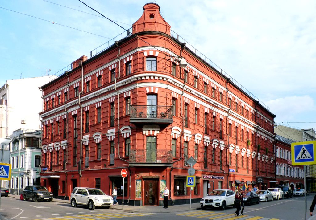 Бывший доходный дом Мозжухина является украшением Малой Бронной