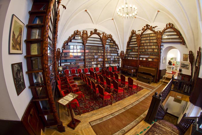 Библиотека Валеннрода в музее Кафедрального собора