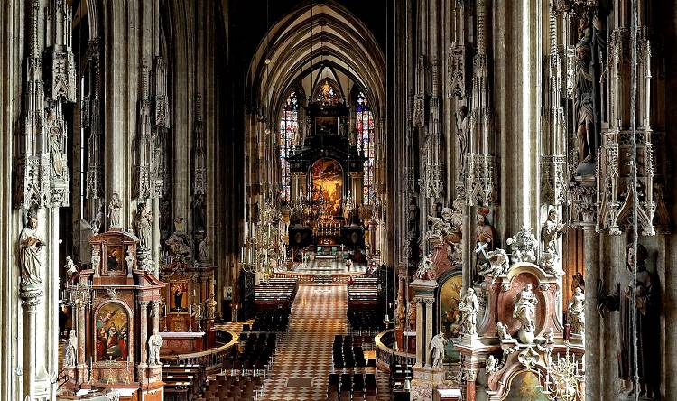 Интерьер Костела Св.Якуба - храмовой жемчужины Праги