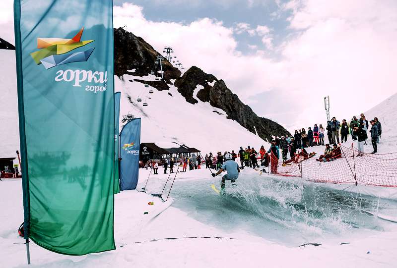 В Сноупарке Верхнего Горки Города часто проходят различные соревнования