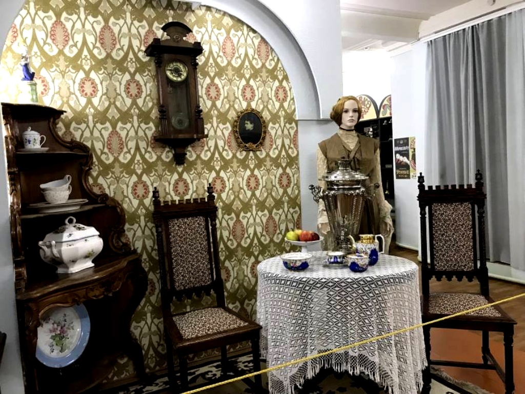 На фоне созданных интерьерных уголков можно сделать замечательные фотографии На фоне созданных интерьерных уголков можно сделать замечательные фотографии