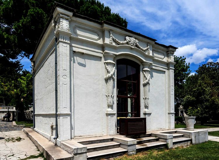 Для хранения многочисленных султанских одеяний была создана Гардеробная