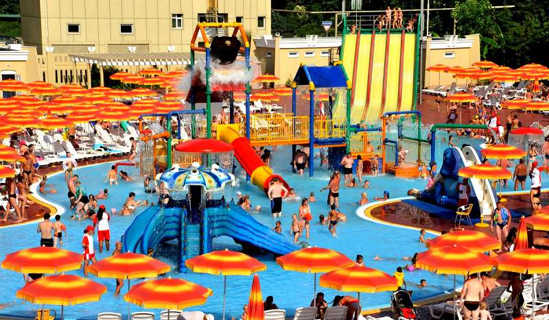 Детская территория в "Амфибиуса" никогда не пустует