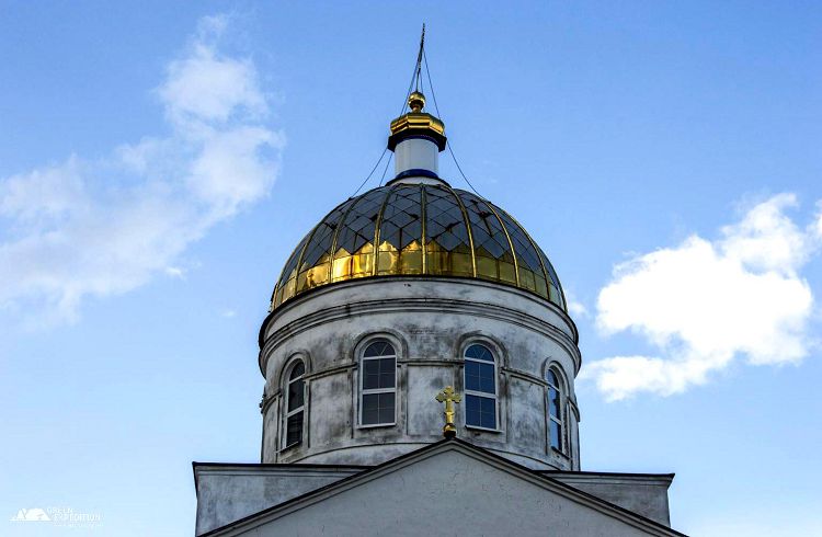 Купола Вознесенского храма в 90-е годы были снова восстановлены