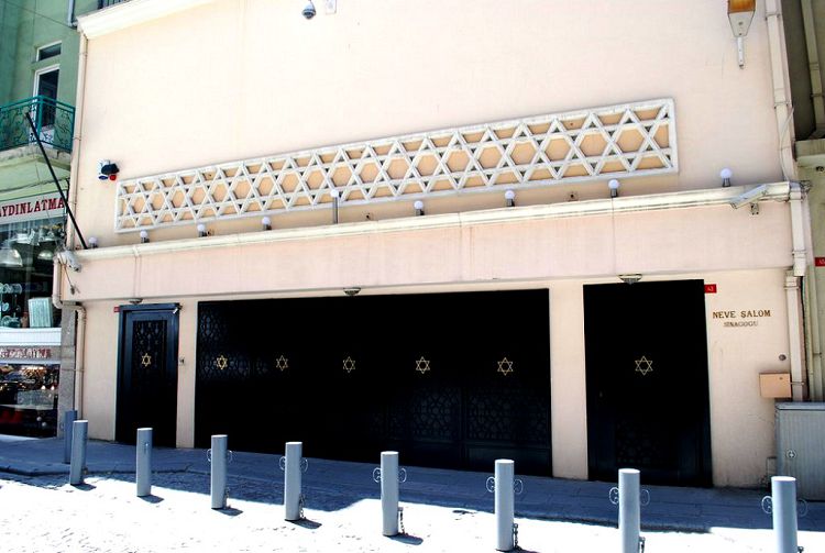 Неве Шалом - самая большая сефардская синагога Стамбула