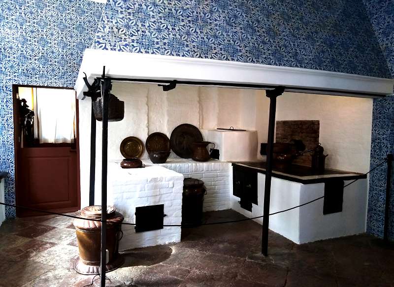 На Кухне сегодня все как было при Петре Первом