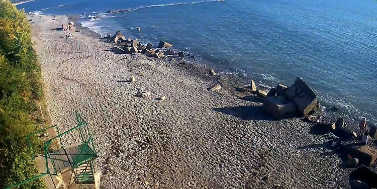 Протяженная "дикая" прибрежная полоса до Дагомыса известна как 73-й км