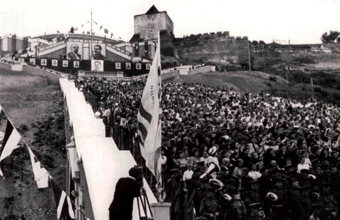 Открытие Чкаловской лестницы в 1949 году