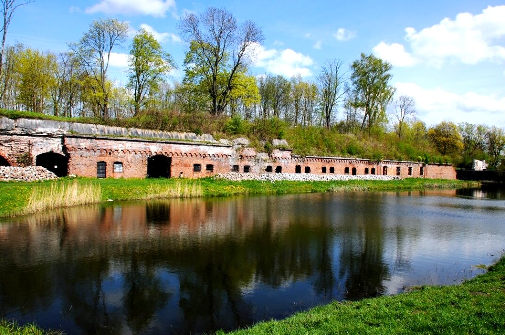 При взятии данного форта во время войны он был сильно разрушен