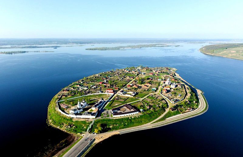 Остров-град Свияжск - это удивительно сказочное и в тоже время очень реальное местечко