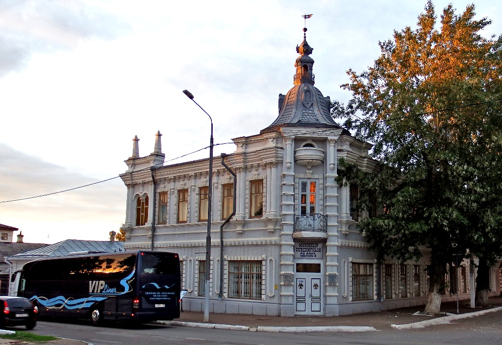 В Музейно-сувенирном салоне можно приобрести памятный сувенир В Музейно-сувенирном салоне можно приобрести памятный сувенир