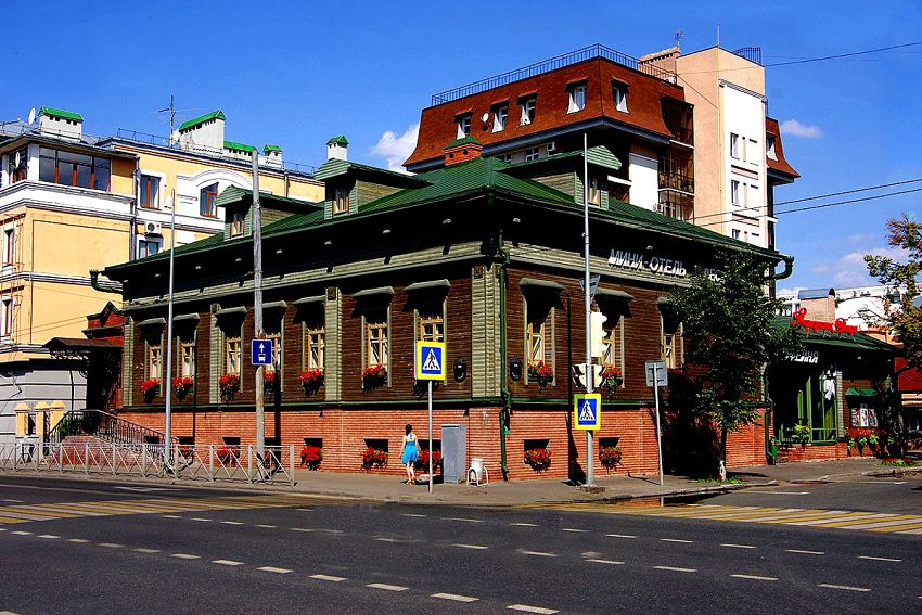 Сегодня Музей В.Аксенова находится напротив бывшего Особняка Сандецкого