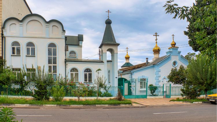 Церковь Покрова Пресвятой Богородицы внутри Церковь Покрова Пресвятой Богородицы внутри